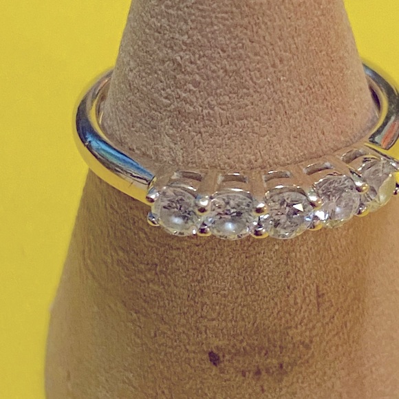 $1500 solid gold 5 diamonds totaling 0.60 ct WHAT is your Offers - Picture 2 of 5